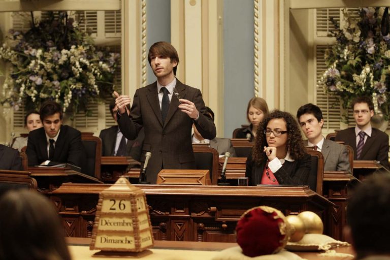 Les jeunes au Salon&nbsp;bleu