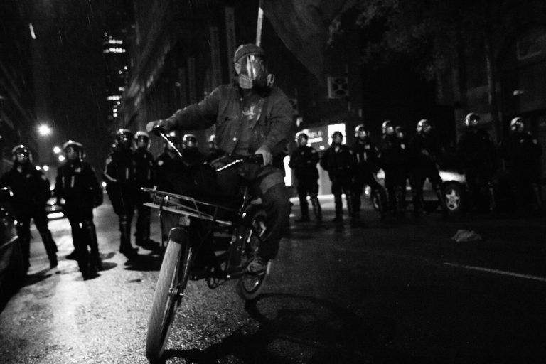 Manifestation contre la loi spéciale