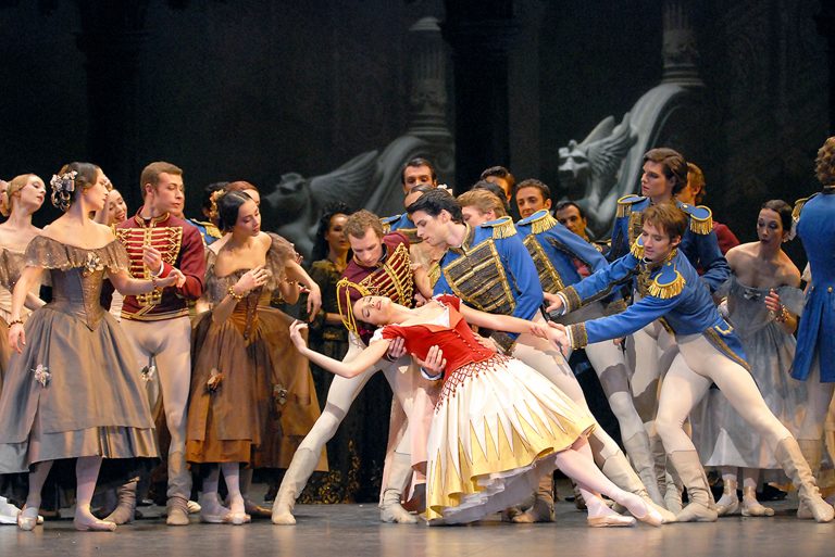 Un ballet historique