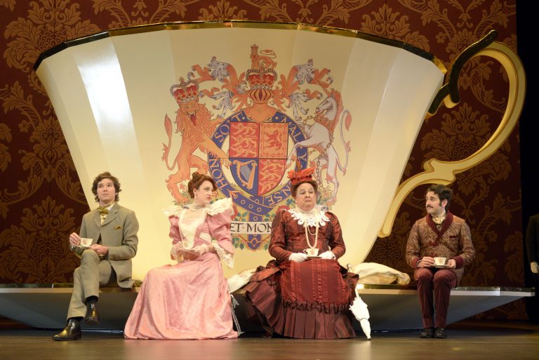 Dis-moi ton nom, je te dirai qui tu es