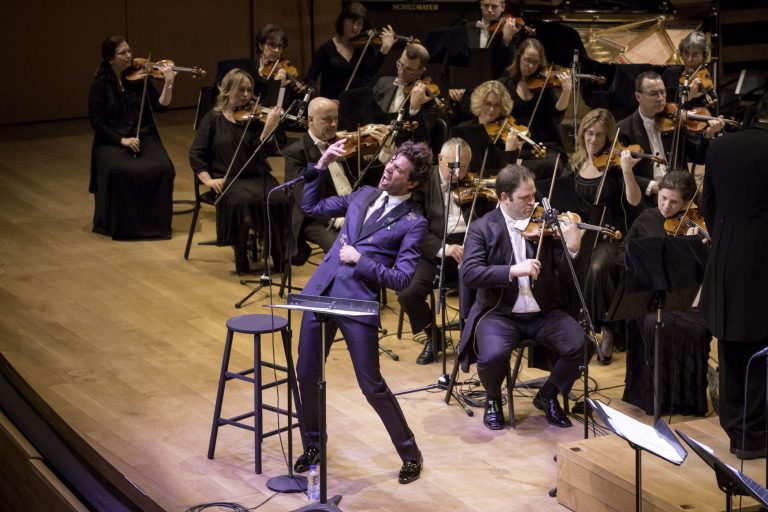 Une voix, vous dis-je !