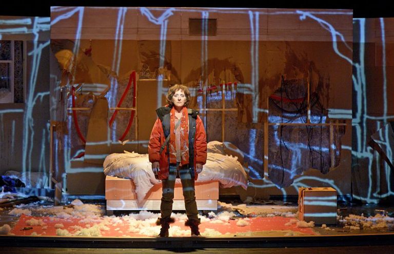 Un monologue à plusieurs voix