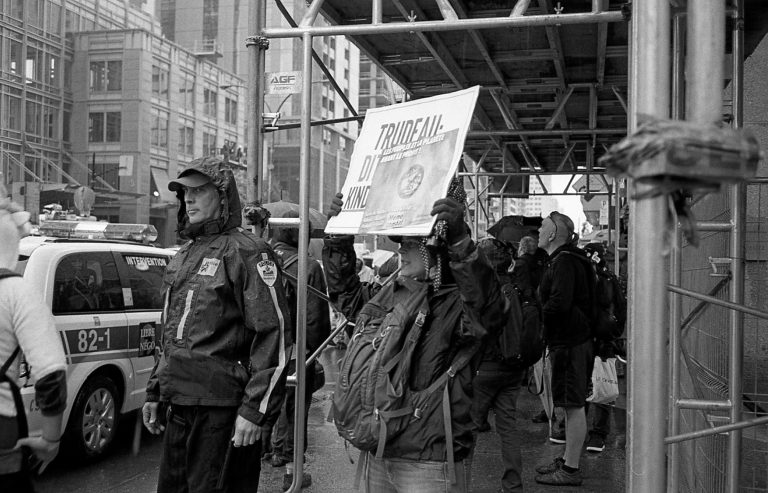 Retour en images sur le rassemblement contre l’accord de libre échange AECG