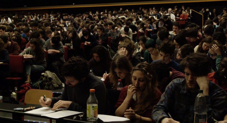 Difficile exercice du pouvoir