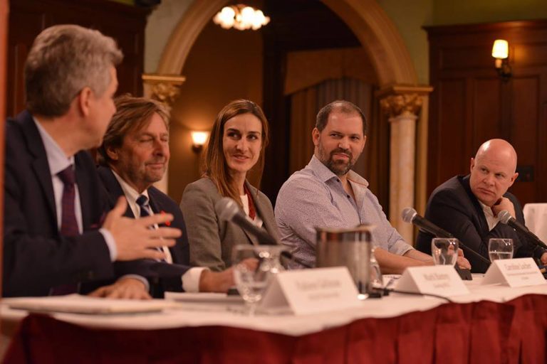 Le chassé chassant le chasseur