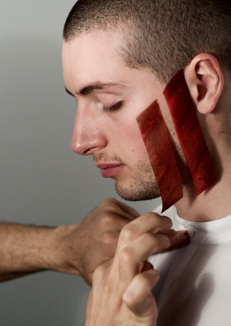 Le vêtement, sans genre, sans temps