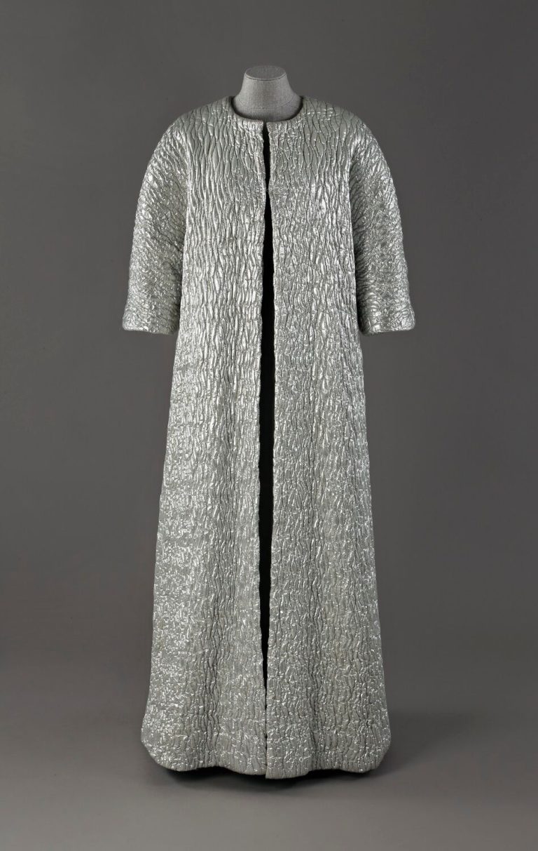 Balenciaga, maître de la couture