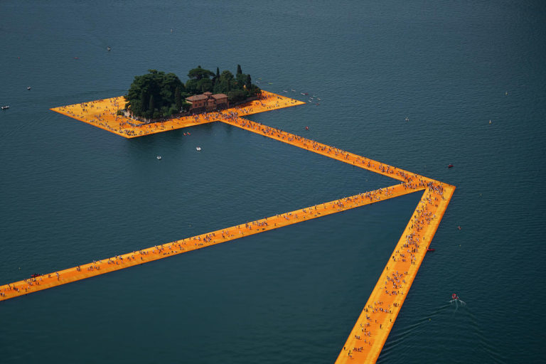 Christo, controverse à Iseo