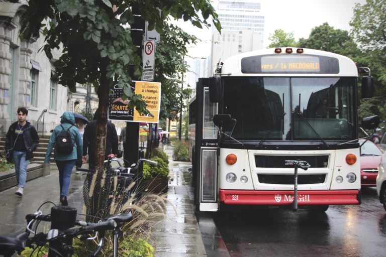 Un service de navette déficient