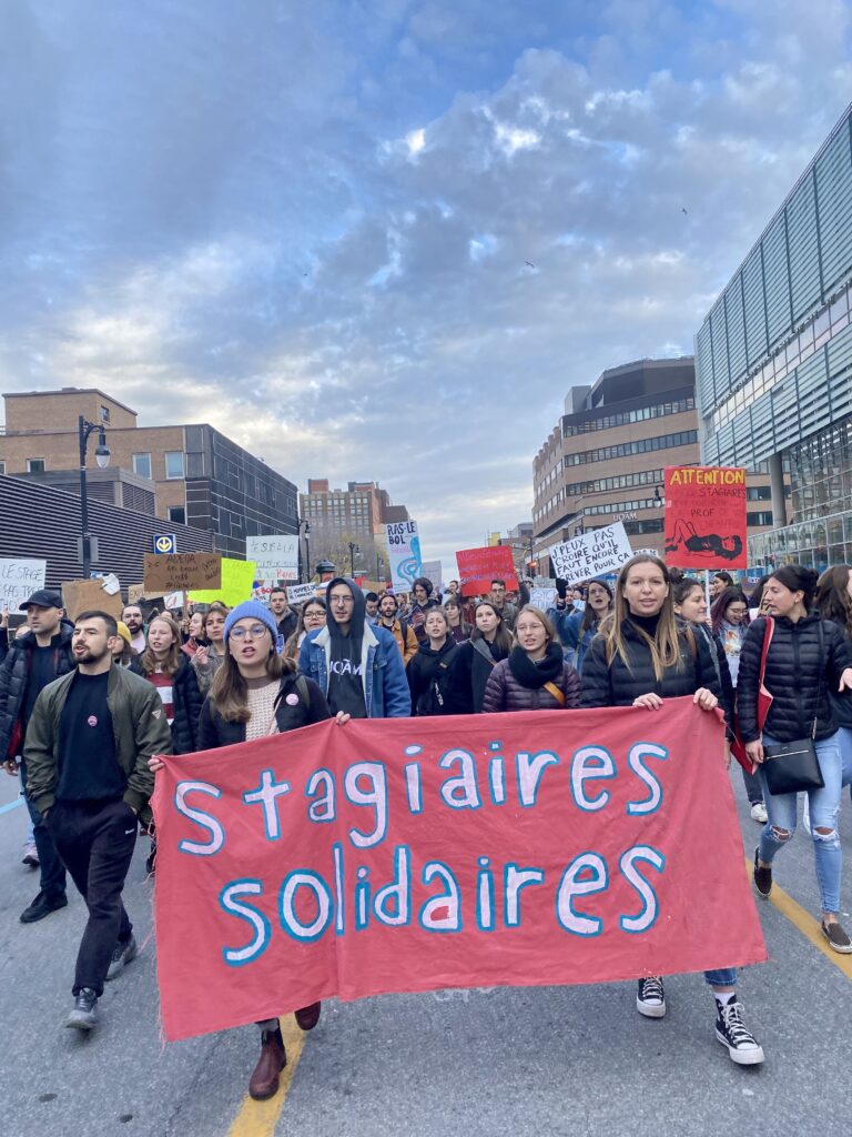 Manifestation pour la rémunération des stages