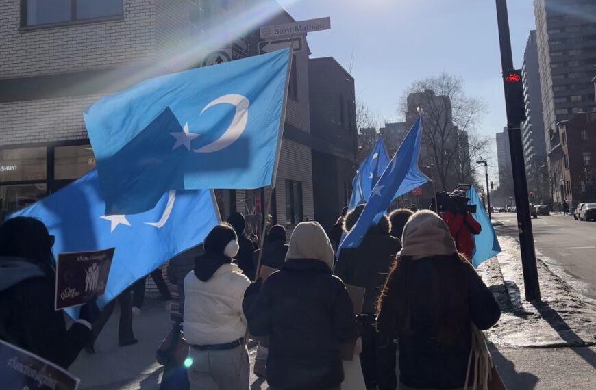 « Arrêtez l’esclavage ouïghour ! »