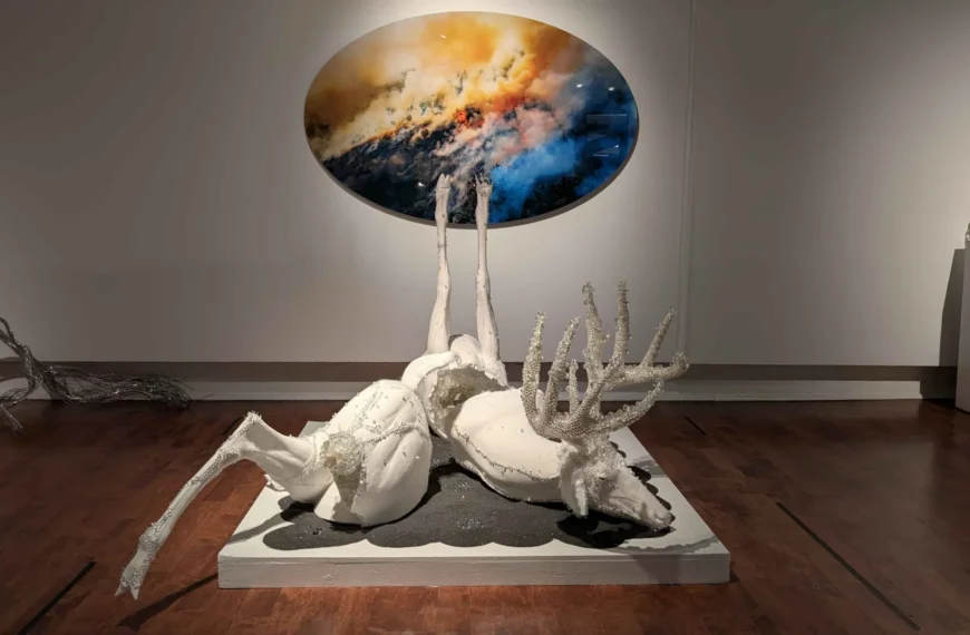 De la généalogie à l’installation : l’art comme archive sensible