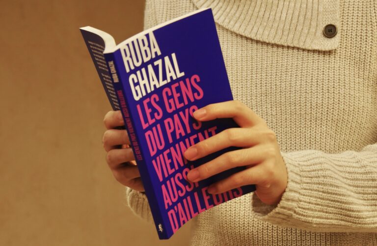 Les gens du pays viennent aussi d’ailleurs