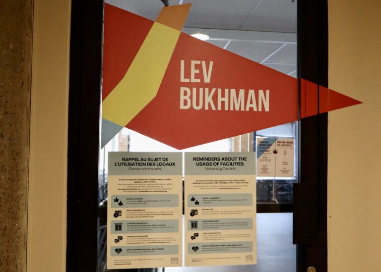 Grève, services étudiants, PÉR