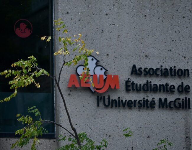 408 – 9 : Les étudiants ont parlé